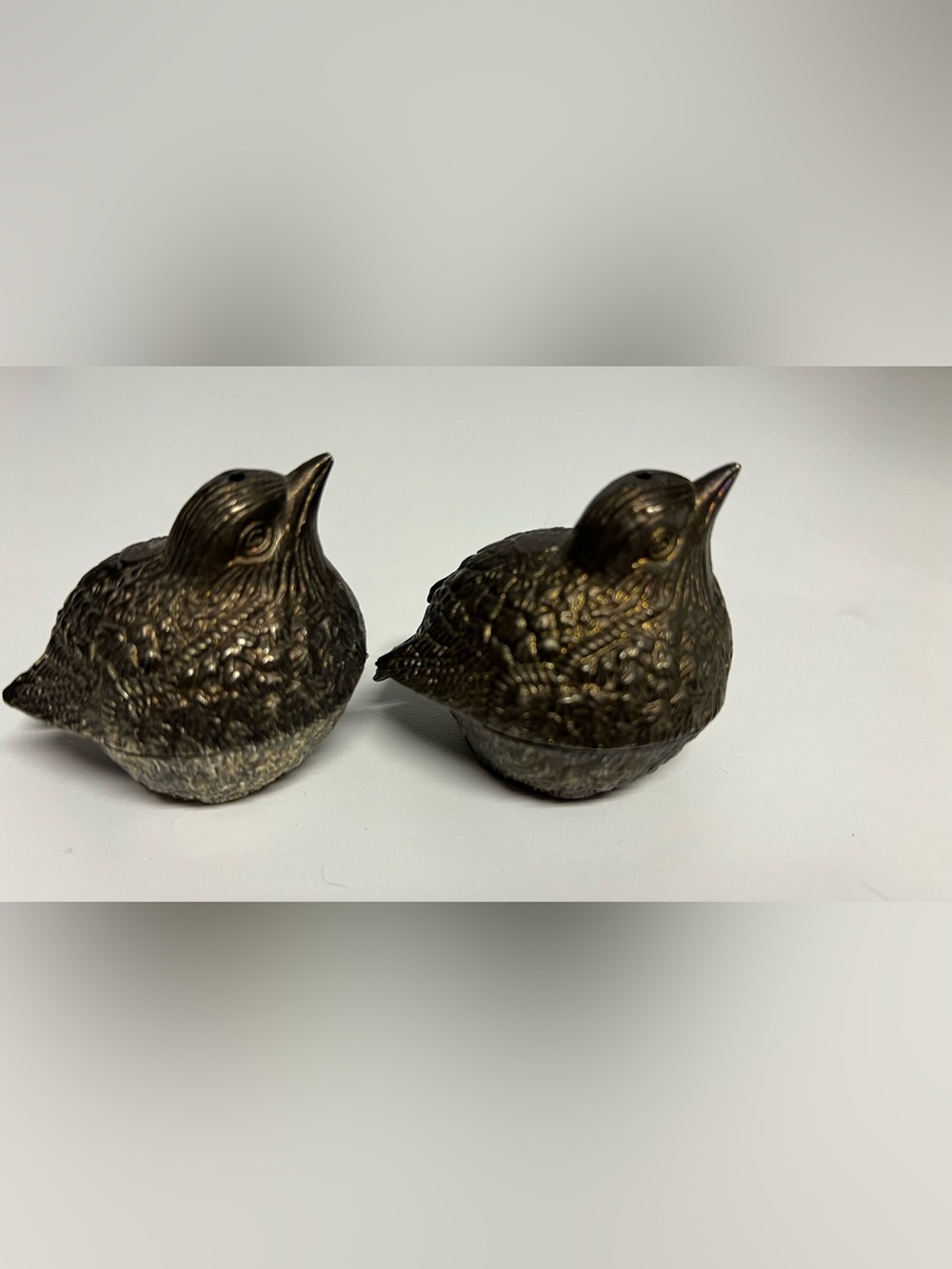 Decorative Bronze S&P Bird Figurine - Antique-Style Dark Brown